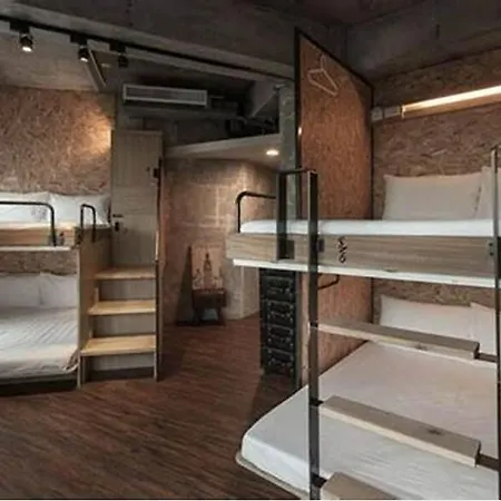 Wanderlust Harmony House - Vibrant Hostel Tirana